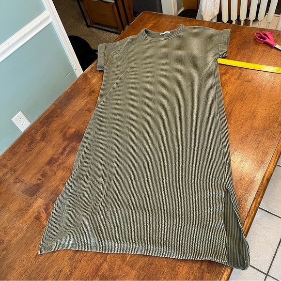 Entro Olive green ribbed dress size medium